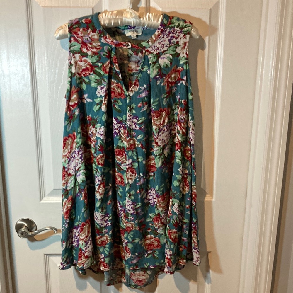 Umgee sleeveless top